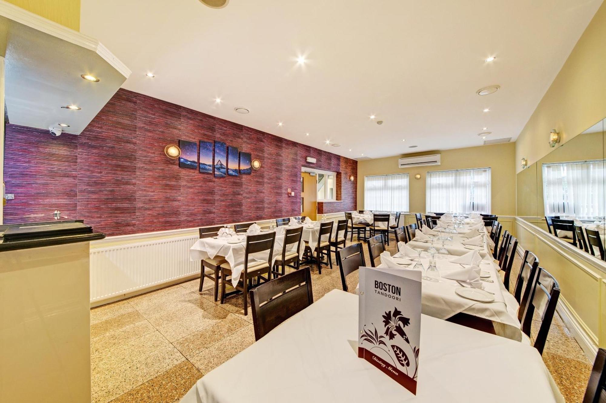 Oyo Bostons Manor Hotel, Hanwell London Greenford  Esterno foto