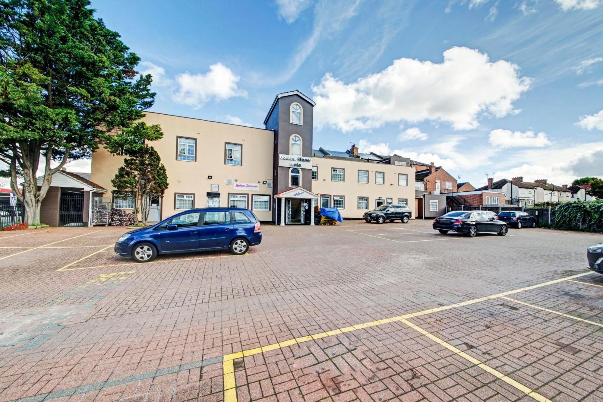 Oyo Bostons Manor Hotel, Hanwell London Greenford  Esterno foto